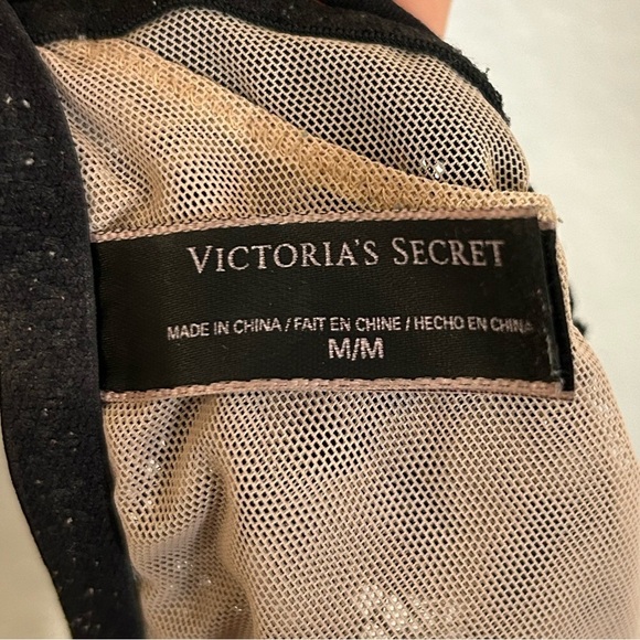 Victoria’s Secret Wireless Sexy Bralette - Picture 4 of 4